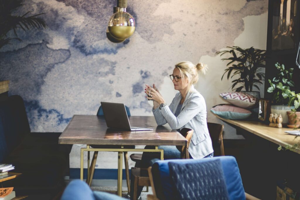 waar doen ze het van, wdzhv, waar doet ze het van, flair, porterenee, geldrubriek, sasja, schrijven